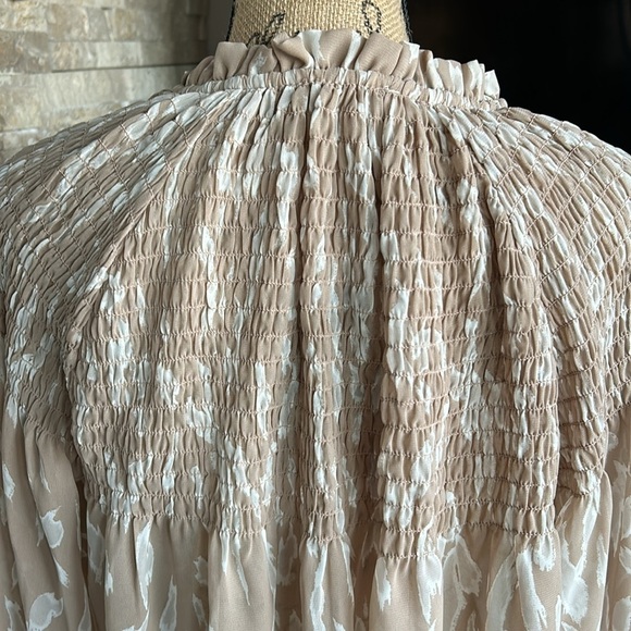 blu pepper tan and white brush stroke print split neck line sheer button up top - Picture 10 of 16